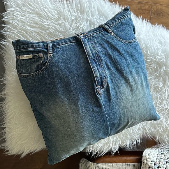 Trendy Jean cushion - Picture 8 of 8